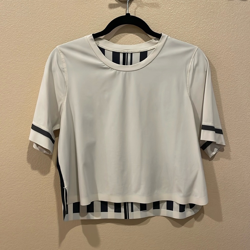 Lulu lemon cropped tee